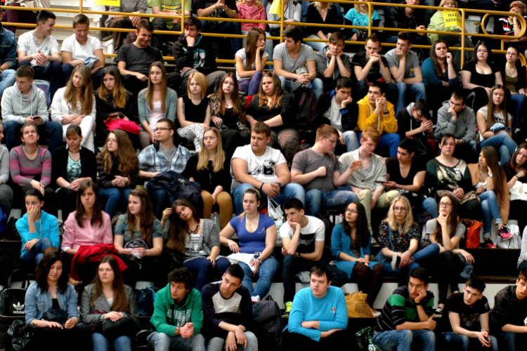 Bűnmegelőzési előadás a Sportcsarnokban