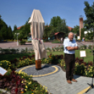 Virágharangot avattak Csemőben