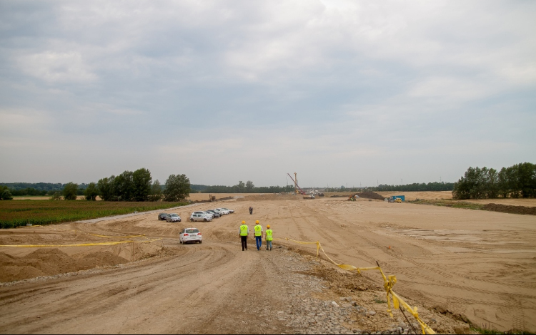 A jó dolgokra gyakran várni kell...