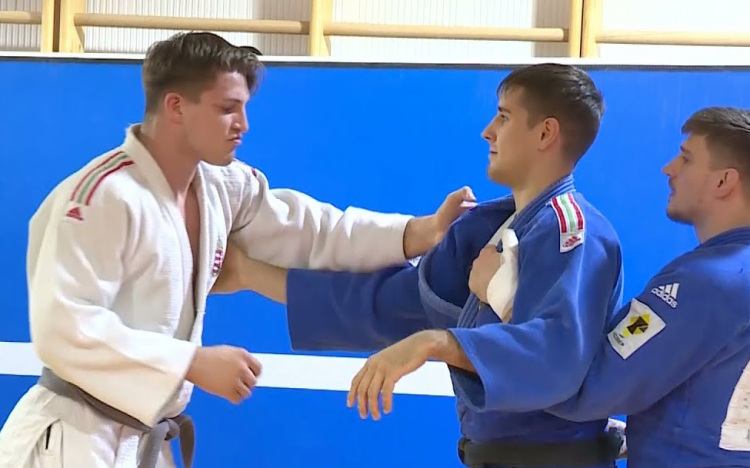 Lisszabonban lépnek tatamira