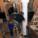 A múzeum lépcsőházának festése