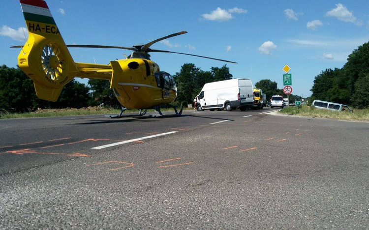 Baleset a 4-es főúton