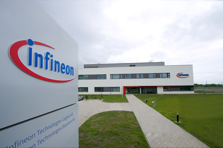 Infineon - buszmegálló