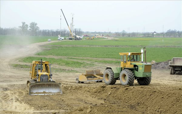 M4: mégis folytatódik az építkezés?