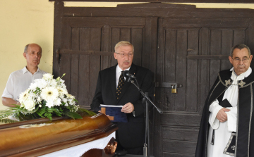 Utolsó útjára kísérték Mácz Istvánt