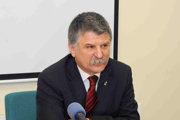 Kövér László Cegléden