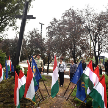 A bombatámadás áldozataira emlékeztek