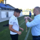 Első szezonbeli hazai meccs és éremosztás