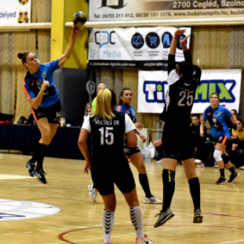 Ceglédi Kék Cápák - Vecsés