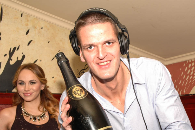 2015-04-04 Feel the beach tour 2015