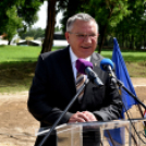 Fürdő út átadás