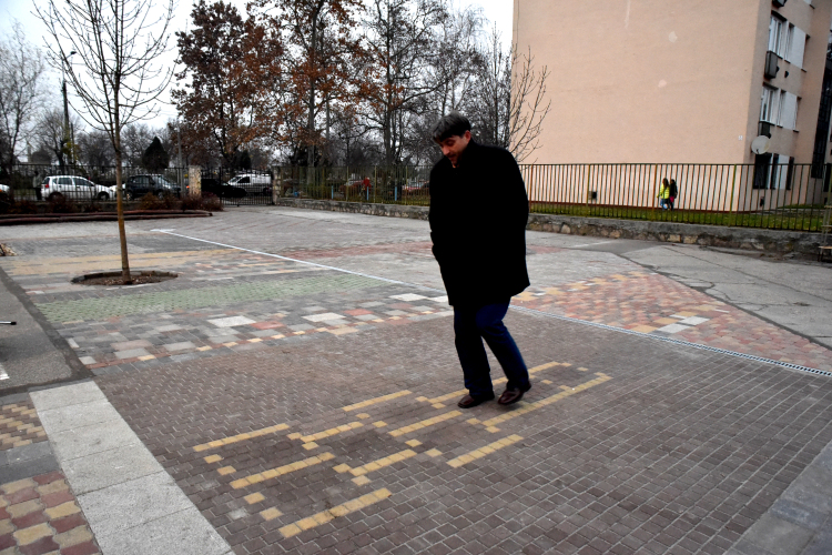 Átadták a Várkonyi új udvarát