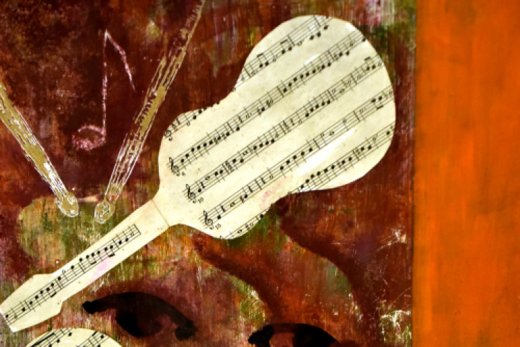 Faplasztikák és festmények az Artem Galériában