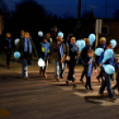 Séta a kékbe borult Autista házhoz