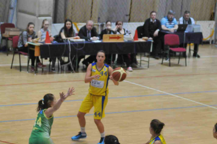 CEGLÉDI EKK – UNIQA EUROLEASING SOPRON 53 – 78