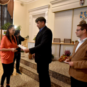 Szebb, virágosabb Ceglédért díjátatdó