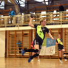 Megint nyertek a felnőttek