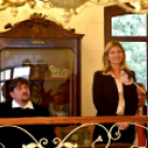 Táblaavató a Békebeli Cukrászdában