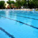 Bontás a sportuszodában 