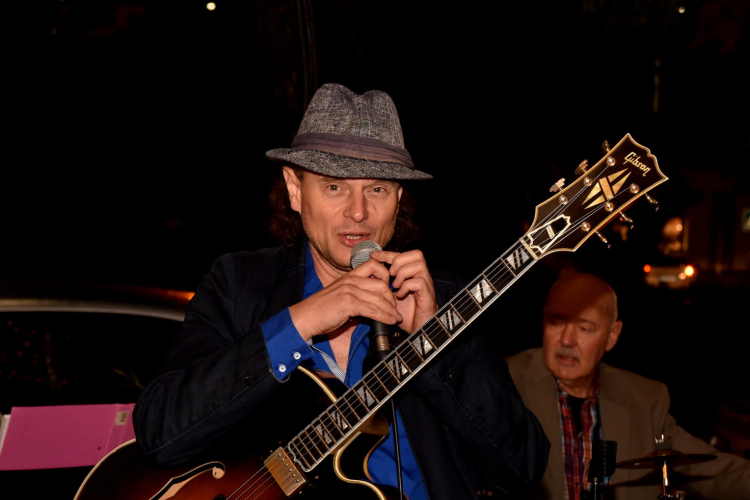 Dobmúzeum Trió a Szindbád teraszán