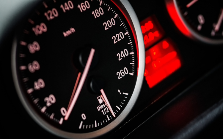 Gyártók harca: Ki nyeri az európai elektromos autóforradalmat?