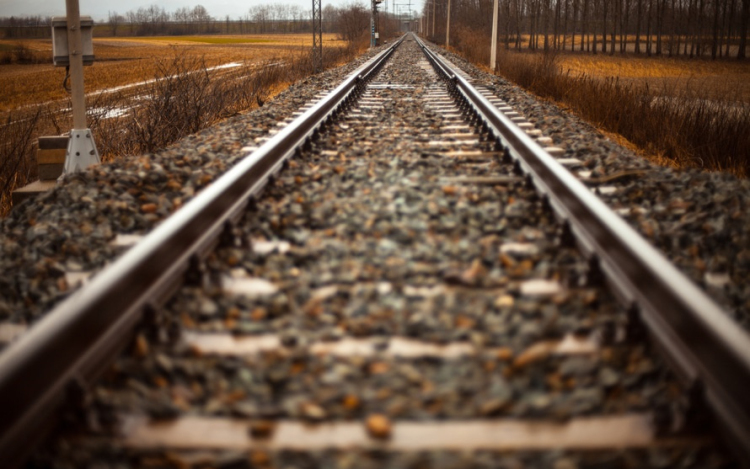 Vágányzári munkák miatt újabb átjáró kerül lezárásra