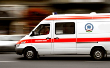 Személyautóval ütközött egy motoros