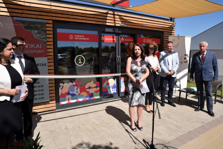 Átadták a turisztikai infópontot