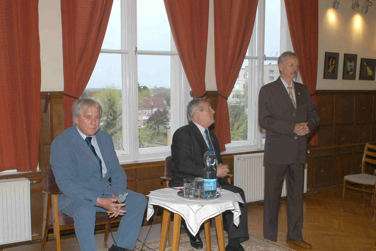 Válogatás hat évtized képeiből