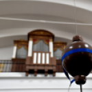 Újra lengett a Foucault-inga