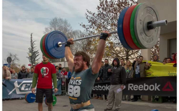 Éremesővel zárta az évet Lacee