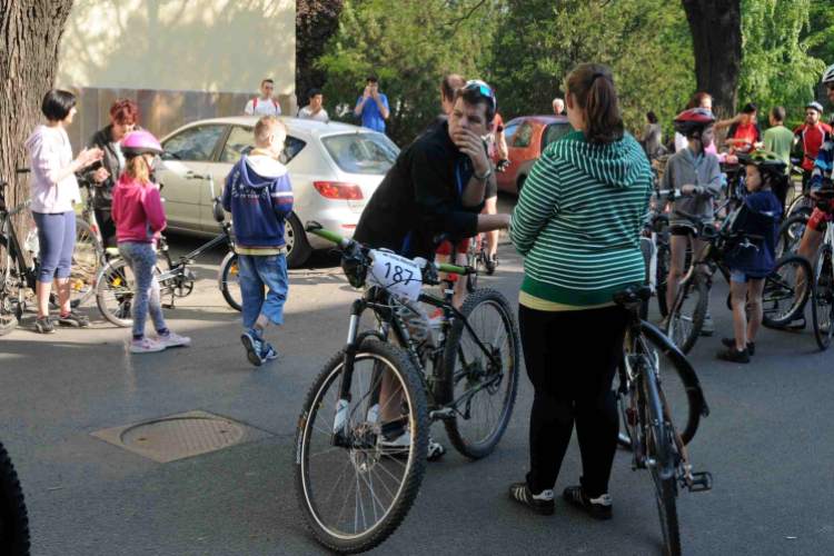 650 perc sport - biciklis felvonulás