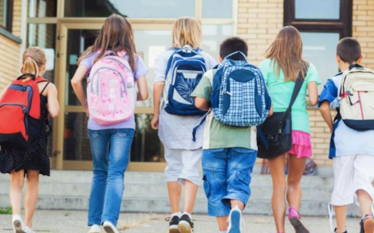 Iskolakezdési támogatás az Infineonnál