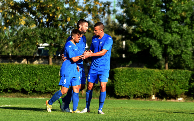 7-0 jáááj, ez fájhatott, de szerencsére most nem nekünk