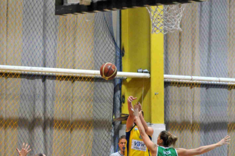 CEGLÉDI EKK – CMB CARGO GYŐR 66–74