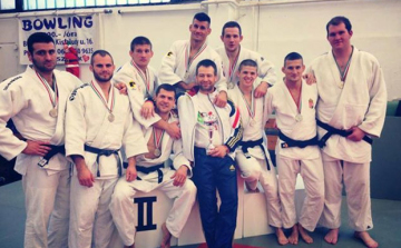 Ezüstérmes a CVSE-KÖZGÉP csapata