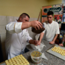 Focisták a konyhában