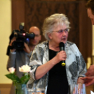 Vasfüggöny kölnivel - könyvbemutató 