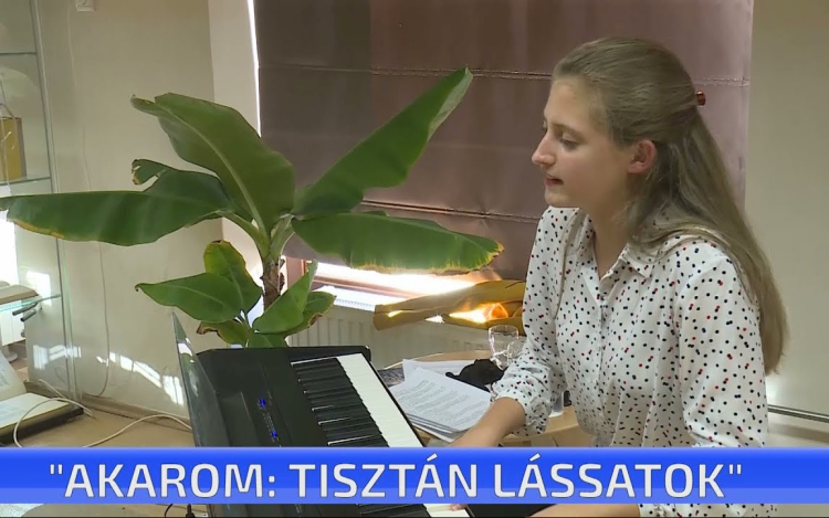 Sasvári Angelika önálló szerzői estje a Ceglédi Városi Könyvtárban