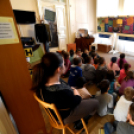 Négyszögletű Kerek kiállítás 