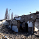 Bedarálják a lelátót