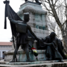 Virággal emlékeztek Kossuth Lajosra