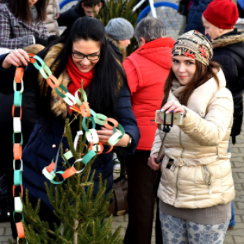 Karácsonyfa díszítő verseny