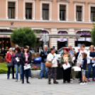 Éneklés a TV torony kilencedik emeletének teraszáról