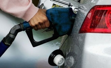 Csökkent a benzin, emelkedett a gázolaj ára