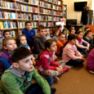 Négyszögletű Kerek kiállítás 