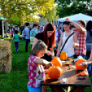 Őszköszöntő a Vörösmarty téren (CFE)