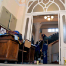 A múzeum lépcsőházának festése