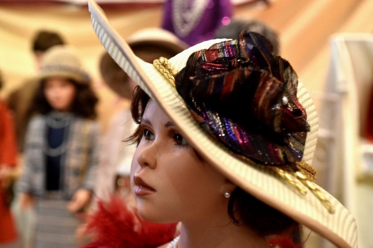 Porcelánbaba kiállítás