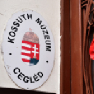 Rendhagyó március 15. képekben